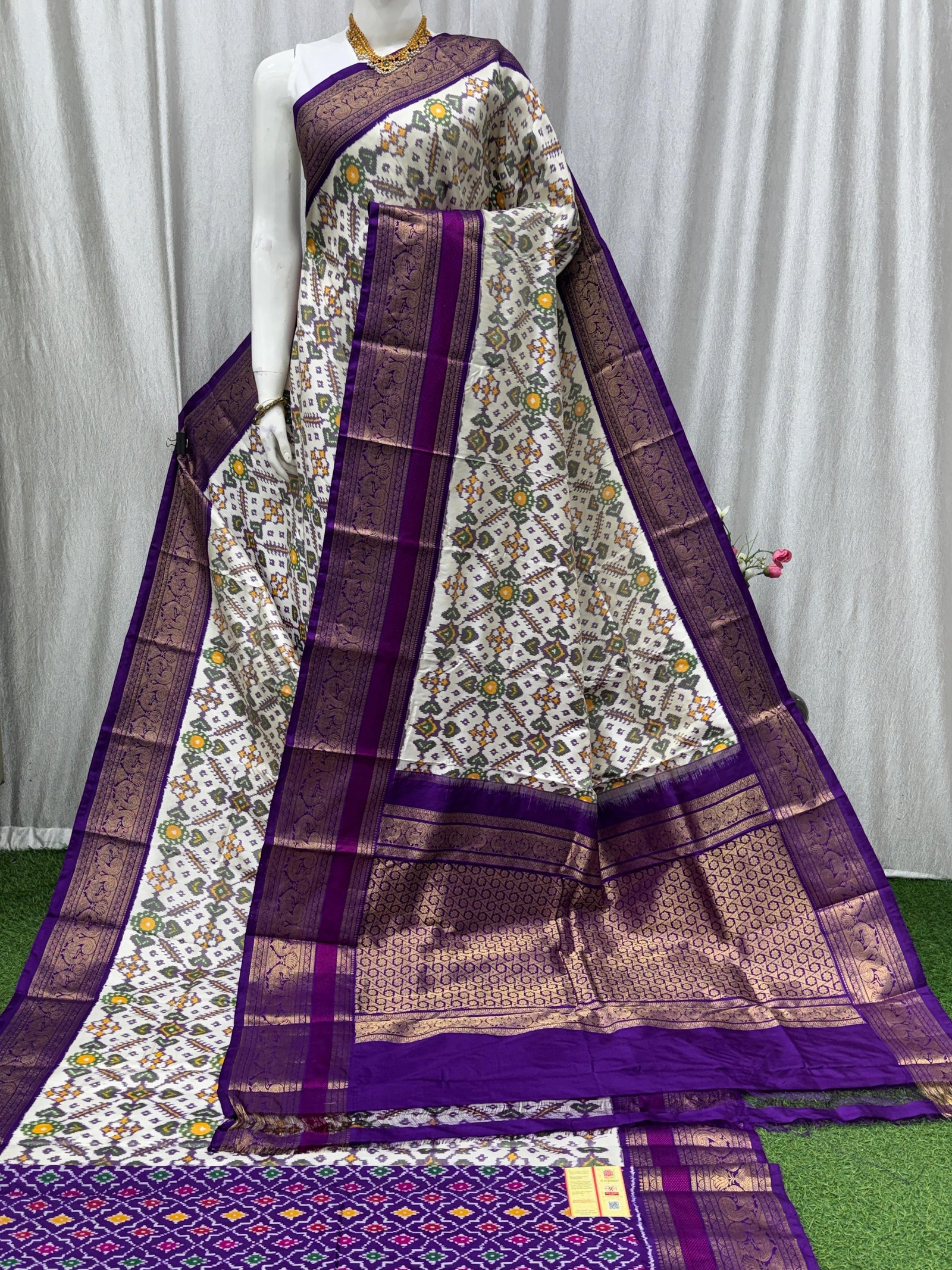 Kanchi Border Ikat - PASKN08-KBRPIBECD-02