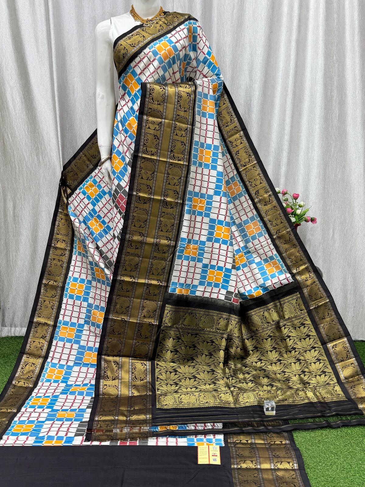 Kanchi Border Ikat - PASKN19-KBRPISEDC-05